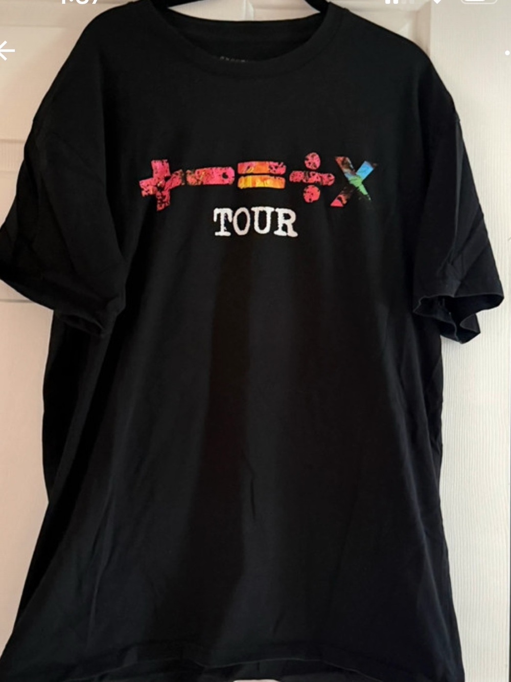 Ed Sheeran Mathematics Tour Black Graphic
T-Shirt New Jersey Met Life size xl